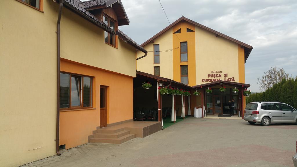 Pensiunea Pusca Si Cureaua Lata Turda Exterior foto